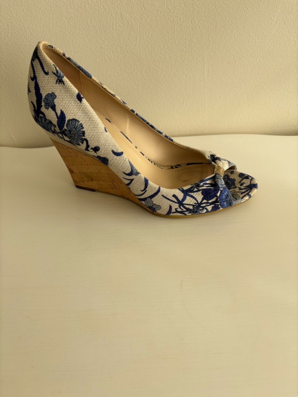 Gucci Tess Floral Wedges - Picture 11 of 12